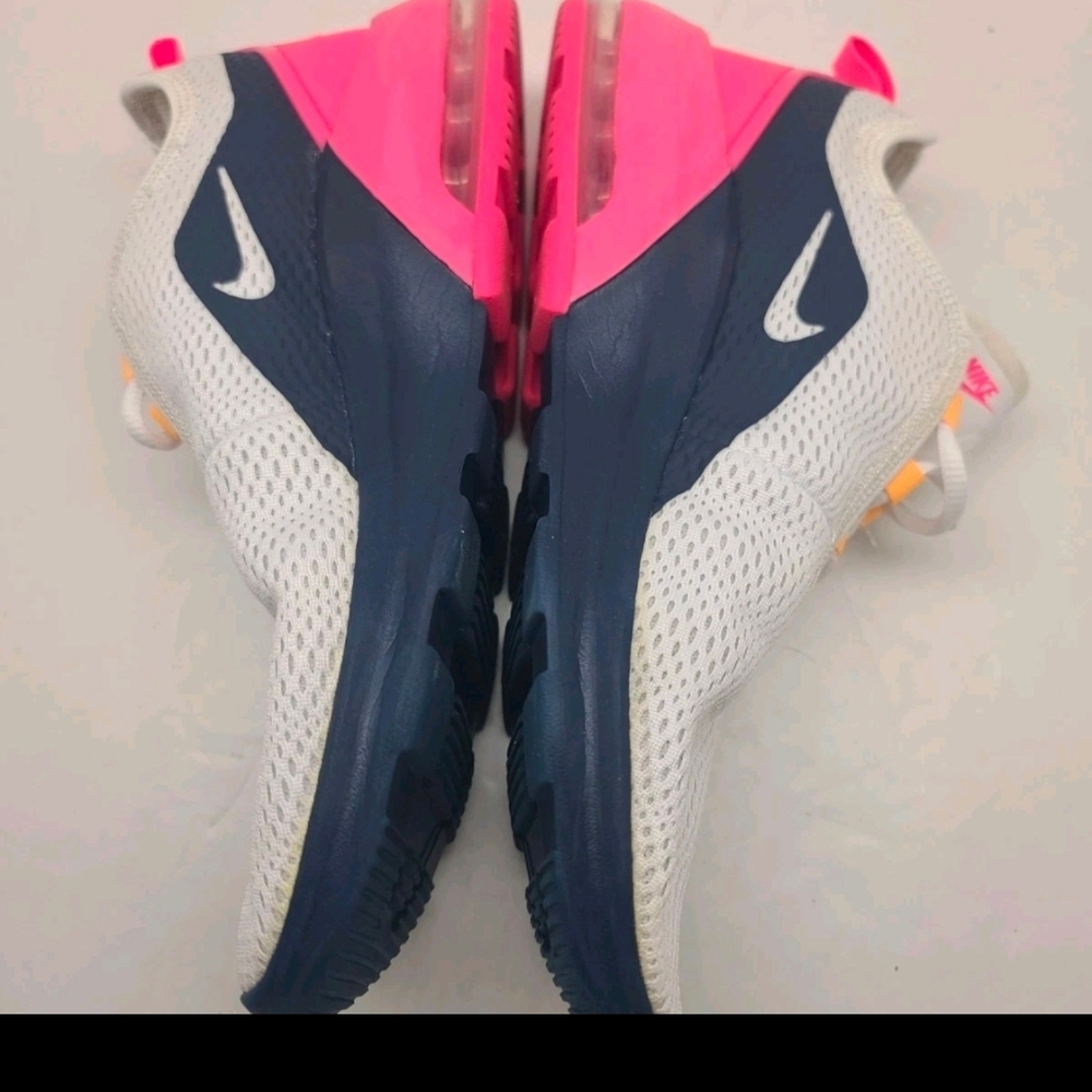 Nike Women's Air Max Motion 2 in White, Pink, and Navy Size 10 - Picture 6 of 9
